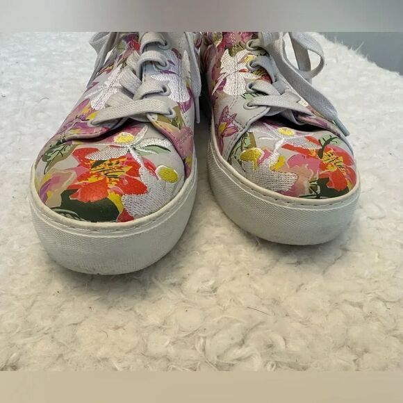 J/Slides NYC sneakers - Picture 5 of 6